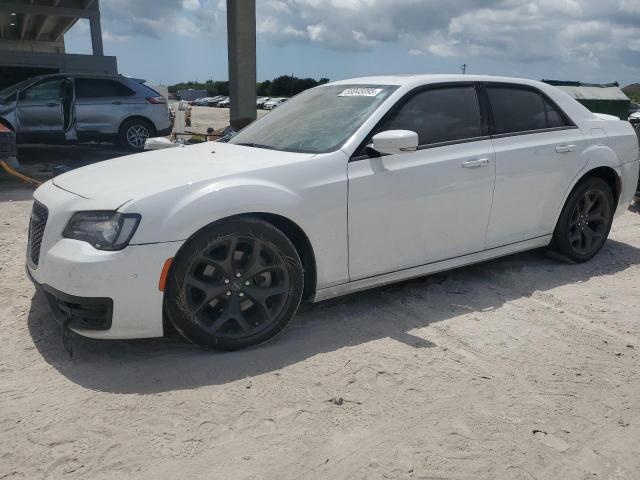  CHRYSLER 300 2022 Белый
