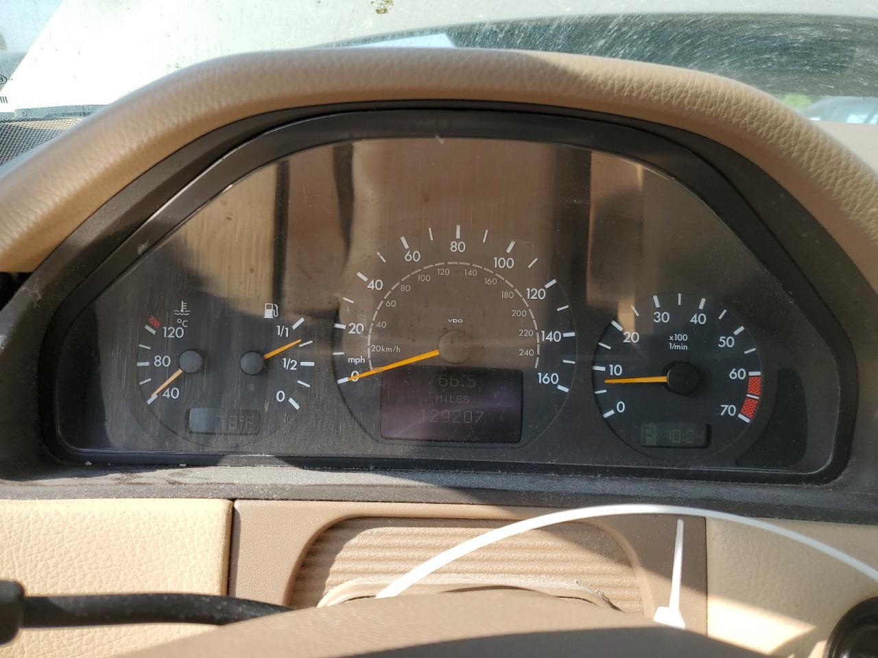 2000 Mercedes-Benz E 430 VIN: WDBJF70J5YB001051 Lot: 55320105