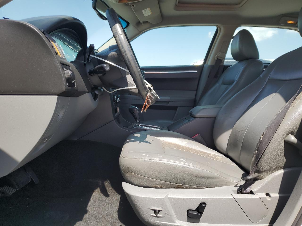 2005 Chrysler 300 Touring VIN: 2C3JA53G85H508196 Lot: 56876275