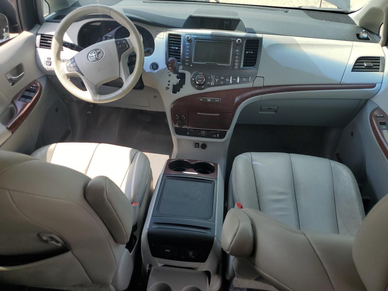 2014 Toyota Sienna Xle VIN: 5TDYK3DC5ES458110 Lot: 57056445