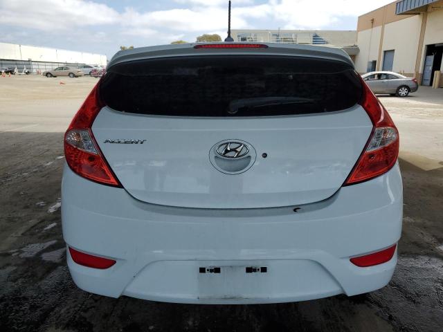  HYUNDAI ACCENT 2016 Белы