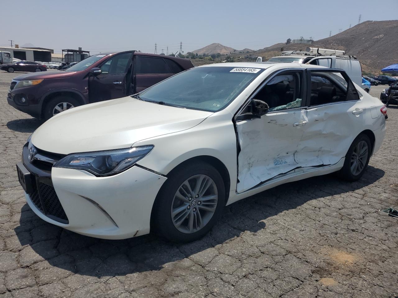 2017 Toyota Camry Le на продаже в Colton, CA - Side