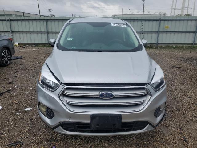  FORD ESCAPE 2019 Srebrny