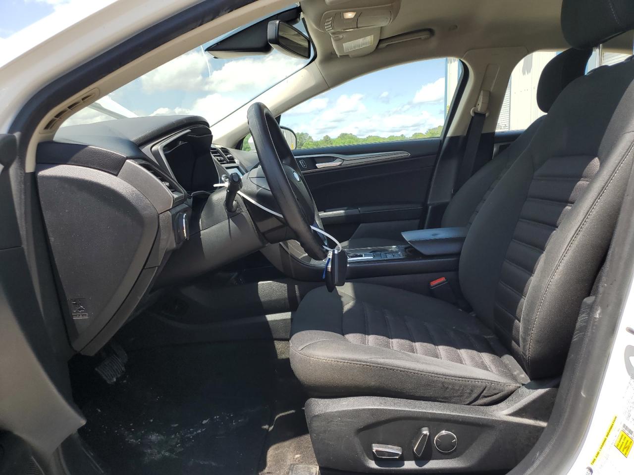 2019 Ford Fusion Se VIN: 3FA6P0LU4KR124883 Lot: 54025765