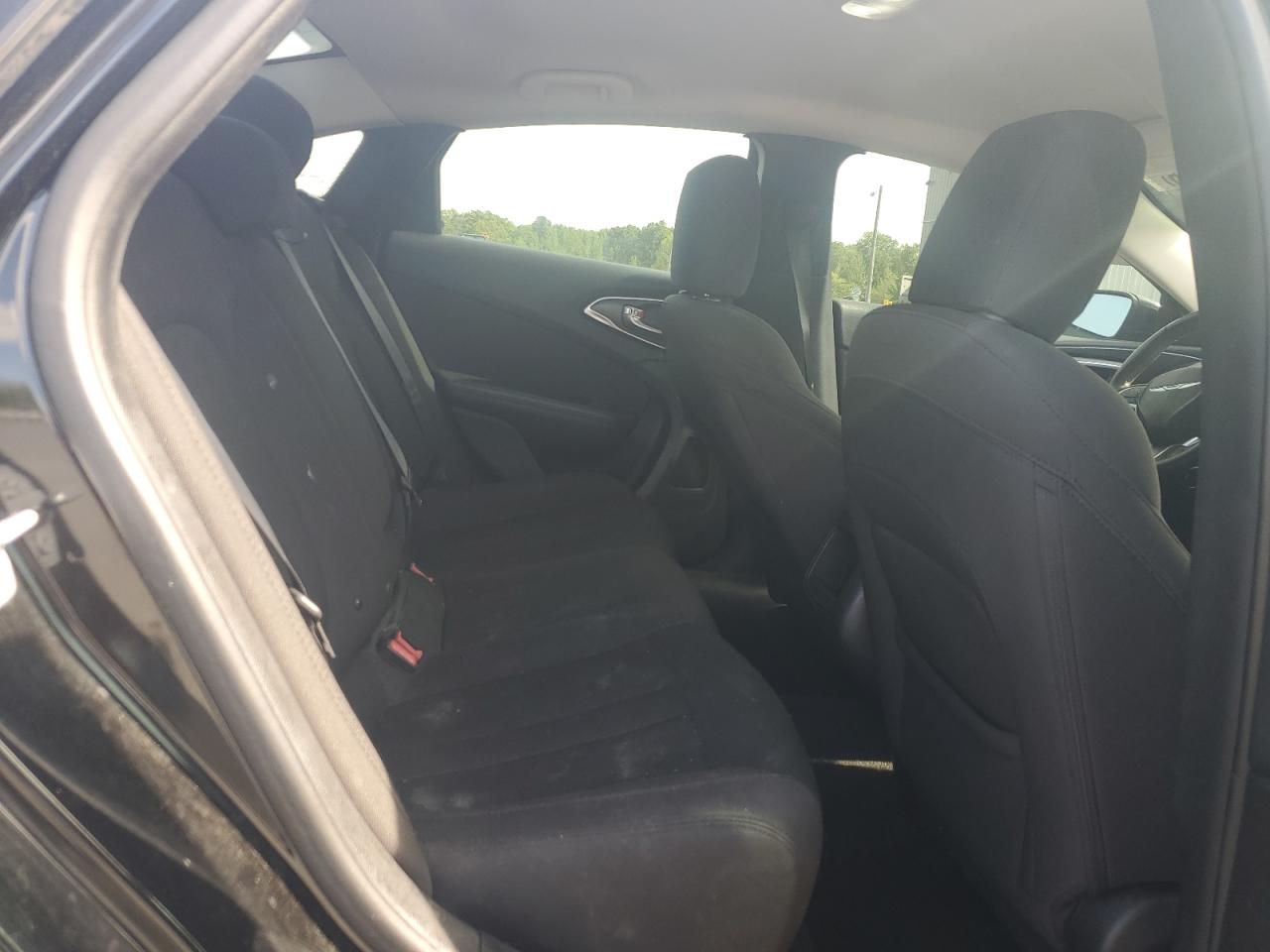2015 Chrysler 200 Limited VIN: 1C3CCCAB0FN744669 Lot: 55995205