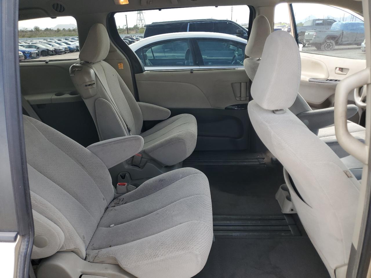 2012 Toyota Sienna Le VIN: 5TDKK3DC6CS276676 Lot: 56898135