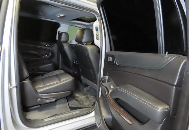  CHEVROLET SUBURBAN 2018 Srebrny