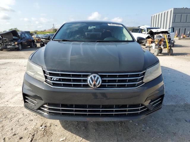  VOLKSWAGEN PASSAT 2017 Gray
