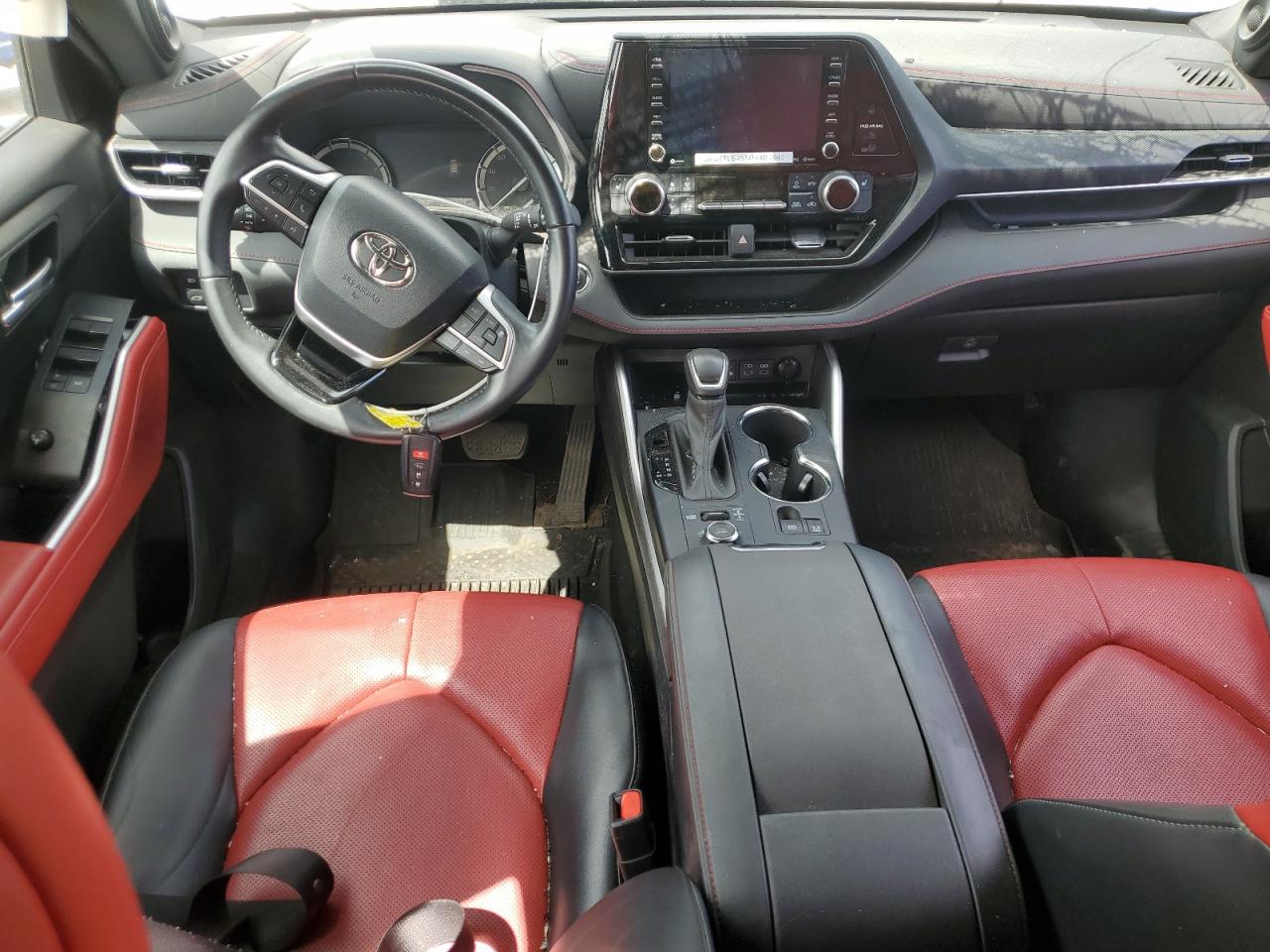 2022 Toyota Highlander Xse VIN: 5TDJZRBH5NS169744 Lot: 56624015