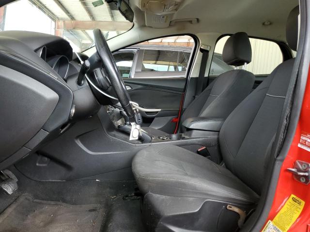  FORD FOCUS 2012 Червоний