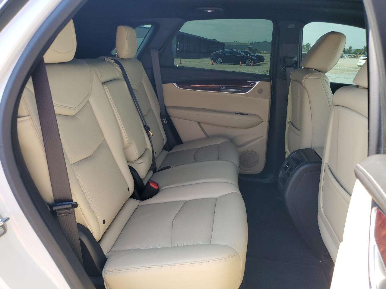 2017 Cadillac Xt5 Luxury VIN: 1GYKNBRS8HZ235385 Lot: 55817055