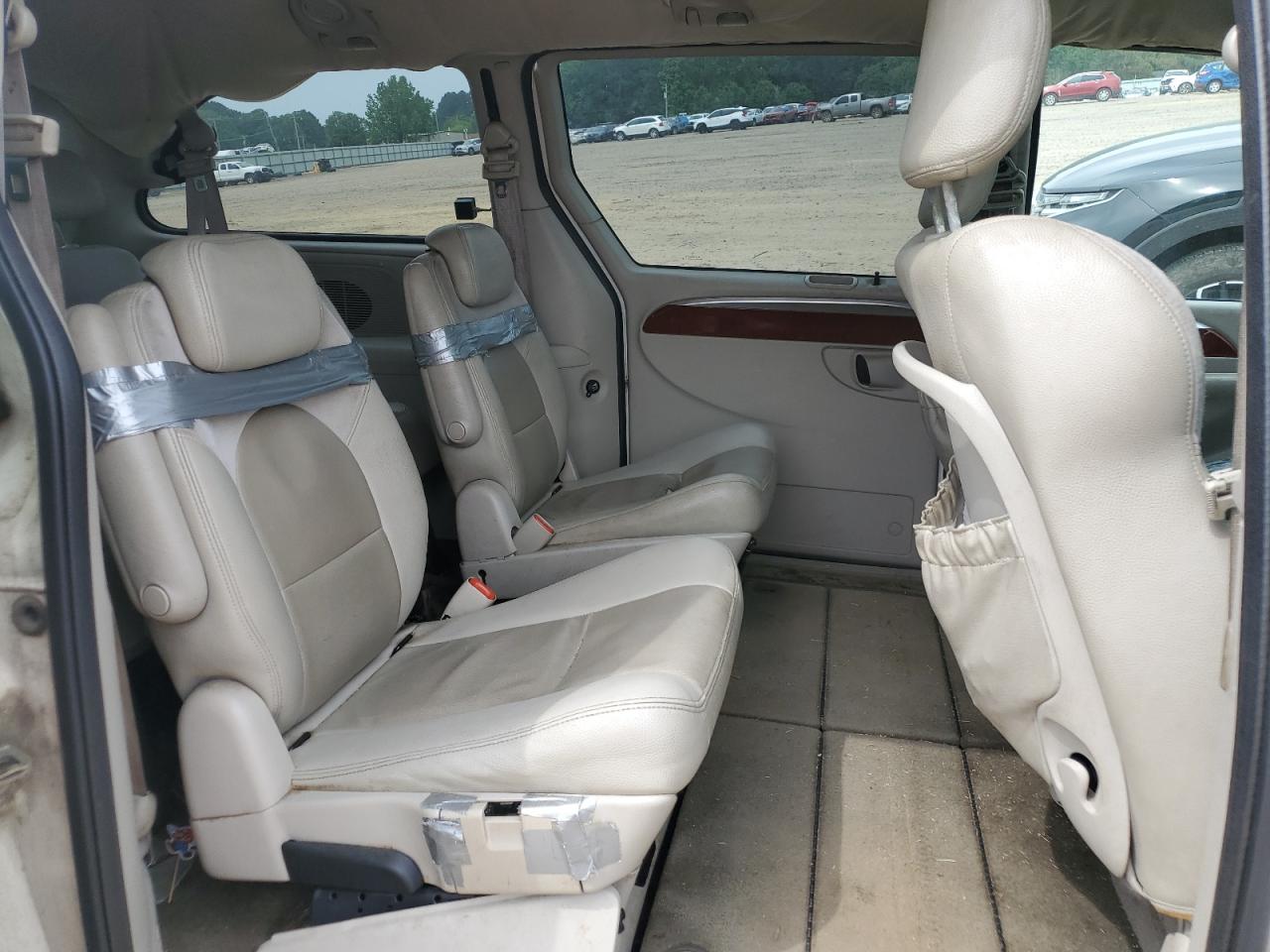 2006 Chrysler Town & Country Limited VIN: 2A8GP64L26R640977 Lot: 56666065