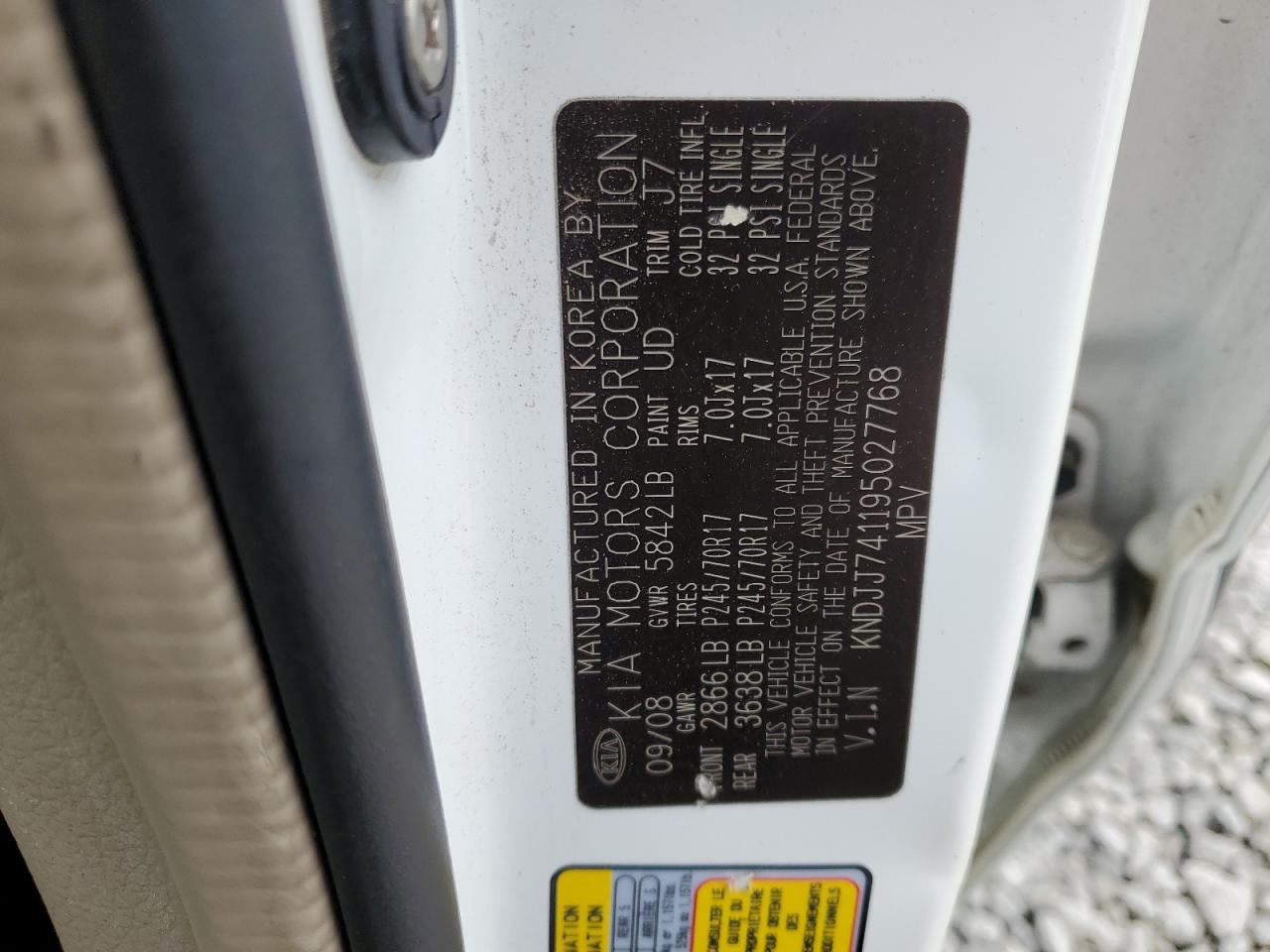2009 Kia Borrego Lx VIN: KNDJJ741195027768 Lot: 56715835