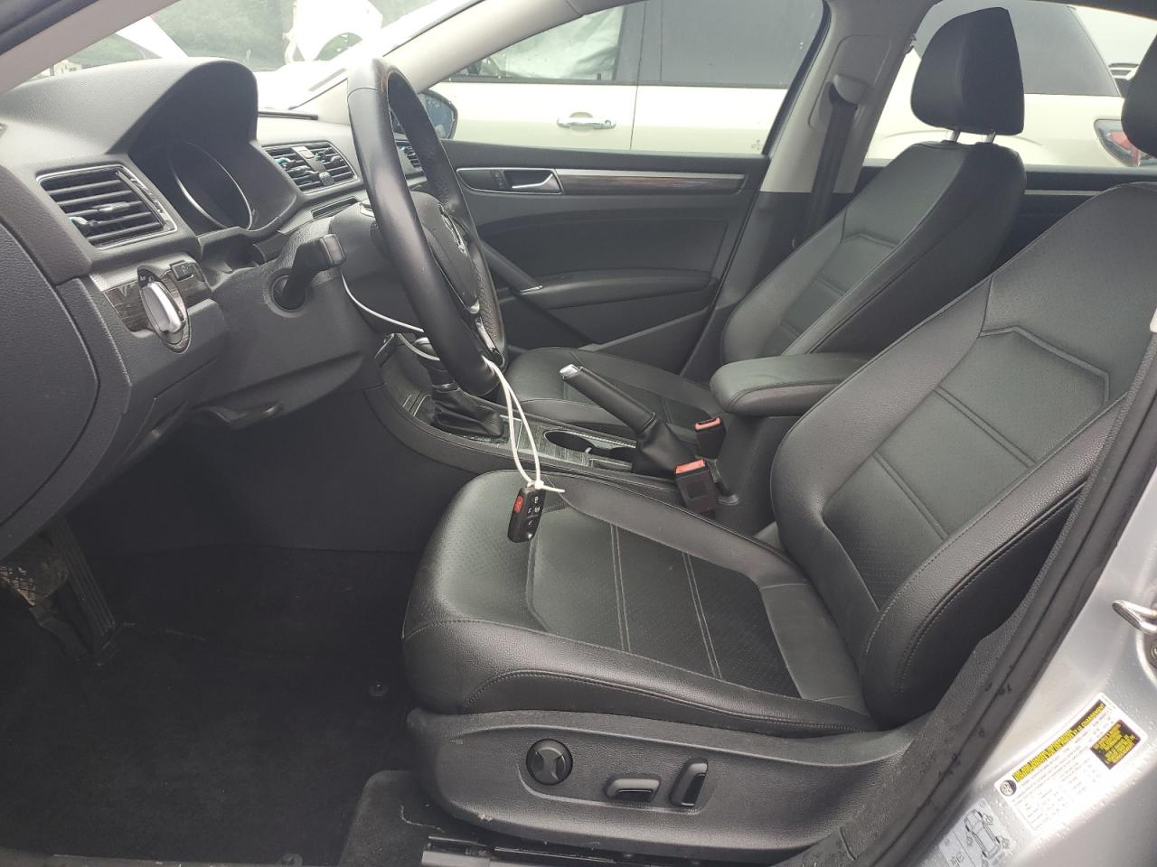 2018 Volkswagen Passat Se VIN: 1VWBA7A35JC043592 Lot: 56472015