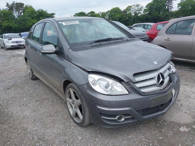 2011 MERCEDES BENZ B200 SPORT