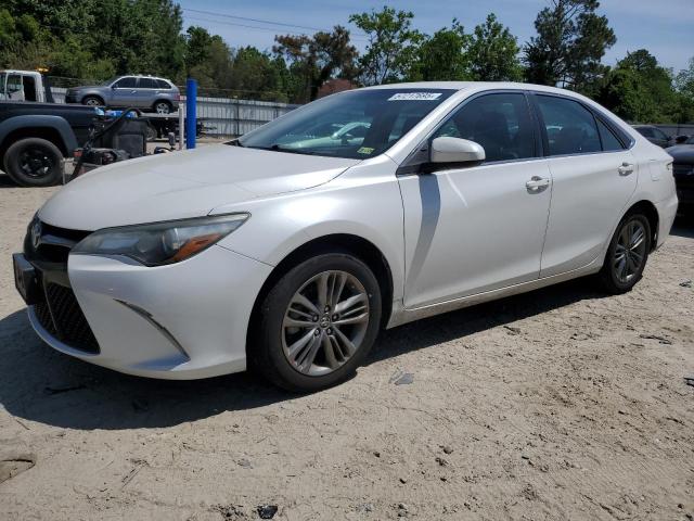  TOYOTA CAMRY 2017 Белый