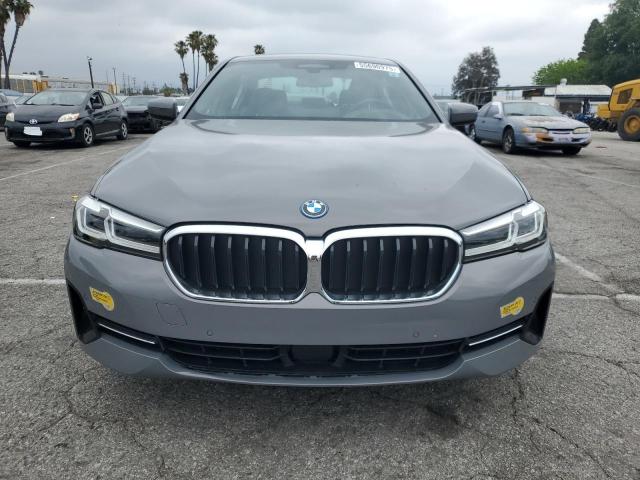  BMW 5 SERIES 2022 Серый