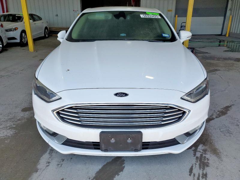 Седани FORD FUSION 2017 Білий