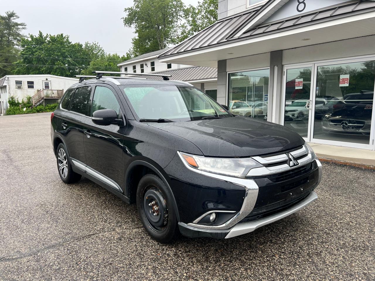2017 Mitsubishi Outlander Se for Sale in North Billerica, MA - Minor Dent/Scratches