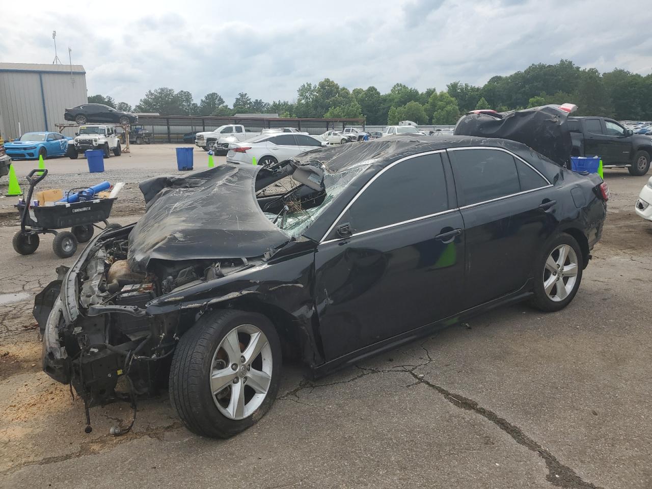 2010 Toyota Camry Base იყიდება Florence-ში, MS - Rollover