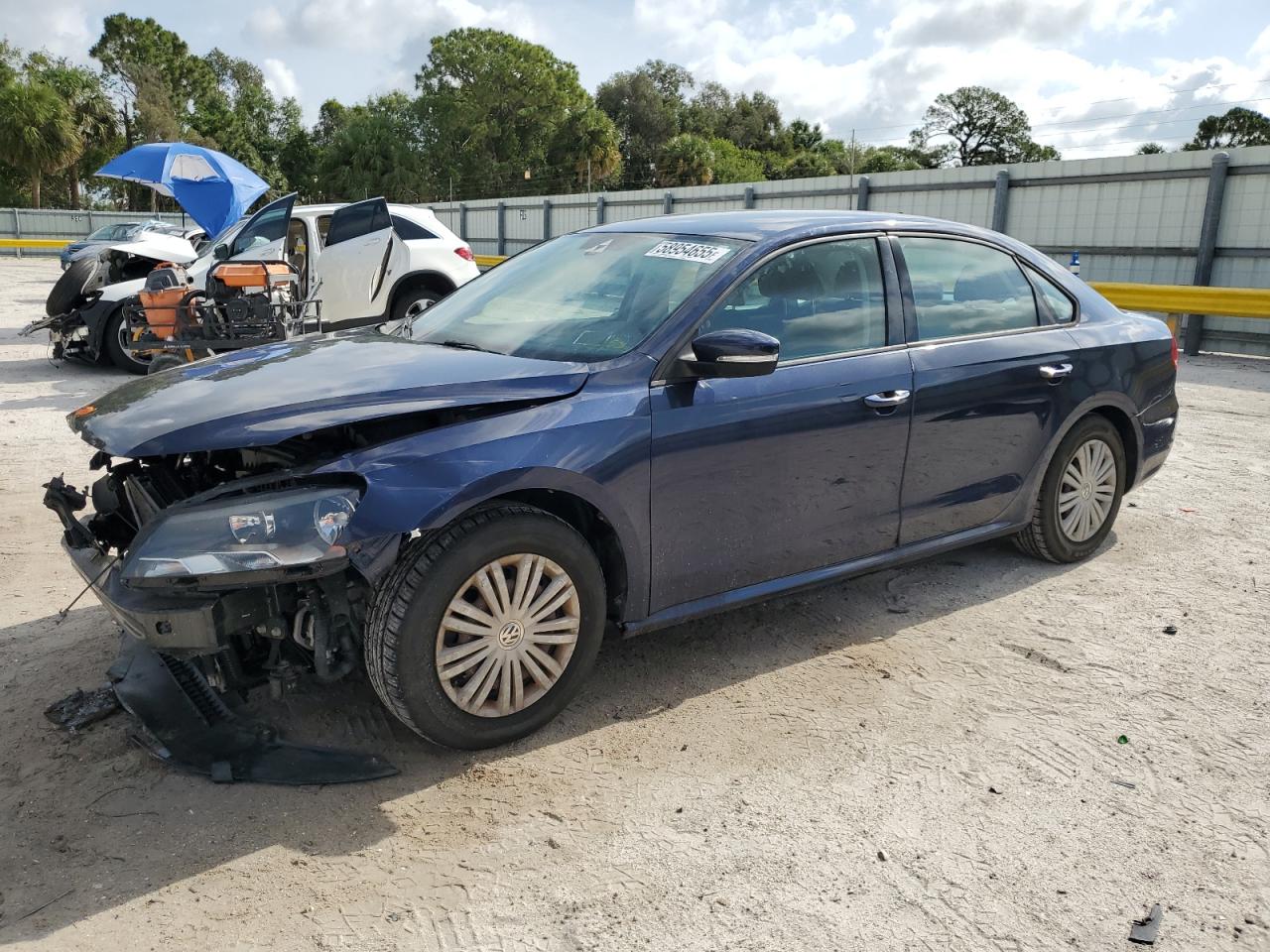 2014 Volkswagen Passat S за продажба в Fort Pierce, FL - Front End