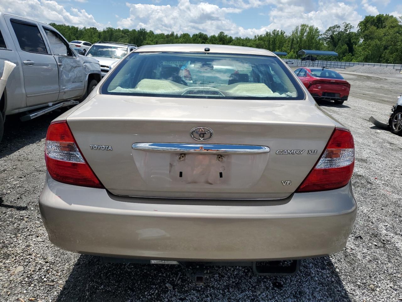 2004 Toyota Camry Le VIN: 4T1BF32K94U571035 Lot: 56749935