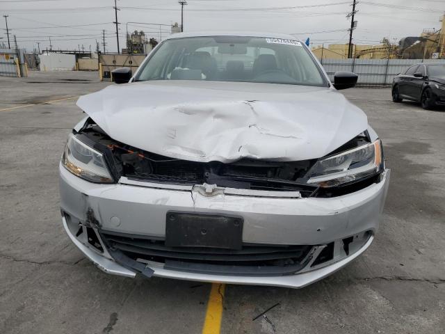 Седани VOLKSWAGEN JETTA 2012 Сріблястий