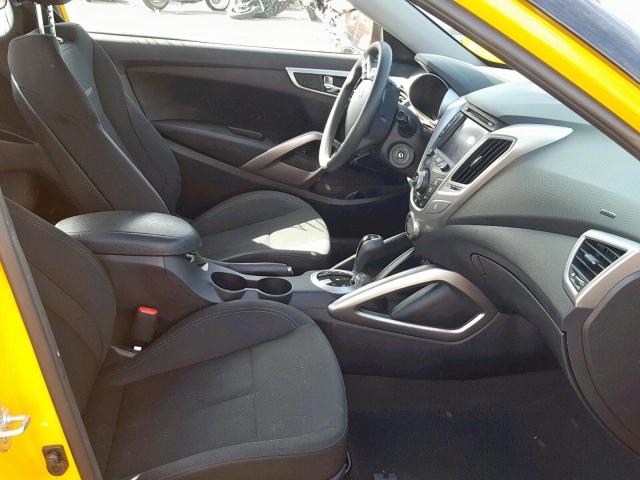 Купе HYUNDAI VELOSTER 2015 Желтый