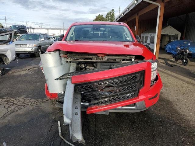  NISSAN TITAN 2021 Червоний