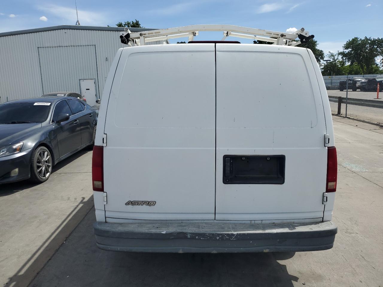 2003 Chevrolet Astro VIN: 1GCDM19X63B119207 Lot: 57178585