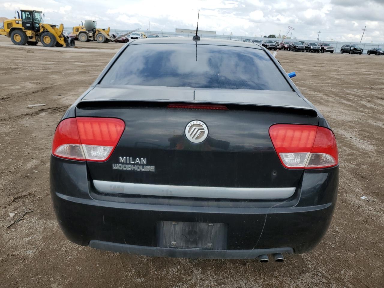 2010 Mercury Milan VIN: 3MEHM0HA1AR607674 Lot: 54828535