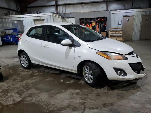 Хэтчбеки MAZDA 2 2014 Белый