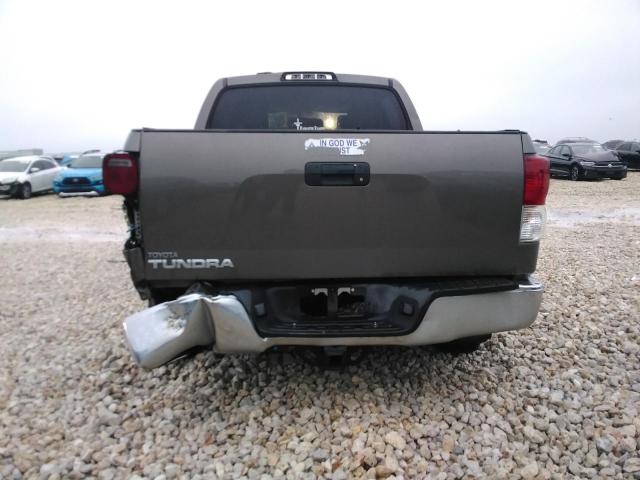Pickups TOYOTA TUNDRA 2013 Brązowy