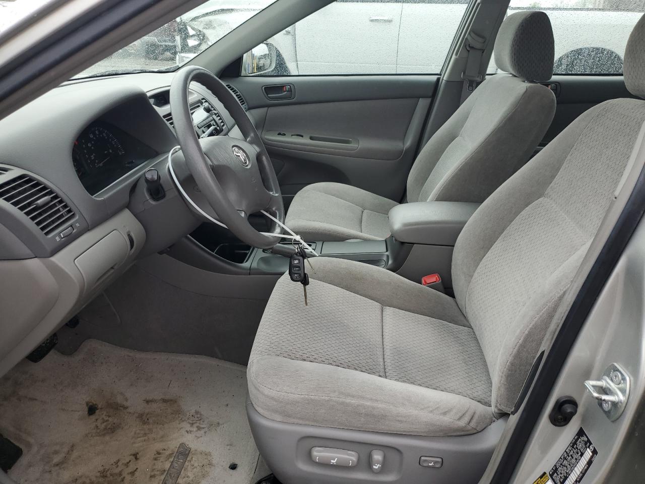 2004 Toyota Camry Le VIN: 4T1BE32K34U919799 Lot: 56546535