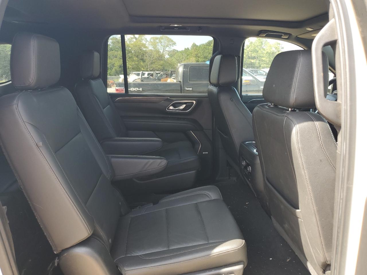 2021 Chevrolet Suburban C1500 Lt VIN: 1GNSCCKT1MR420142 Lot: 57068135