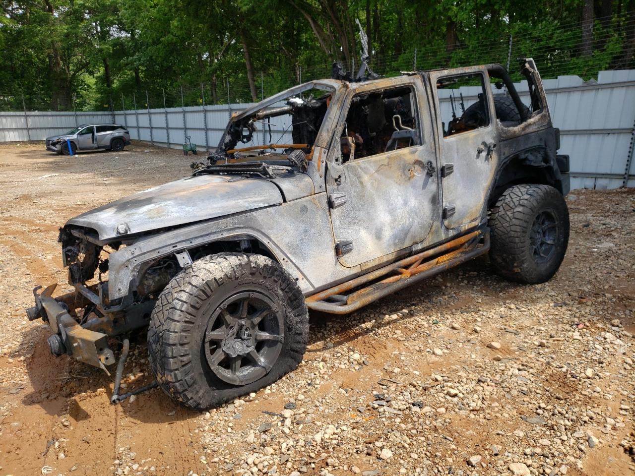 2017 Jeep Wrangler Unlimited Sahara იყიდება Austell-ში, GA - Burn