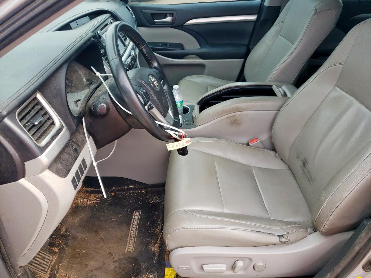 2015 Toyota Highlander Xle VIN: 5TDKKRFH8FS038747 Lot: 57296765