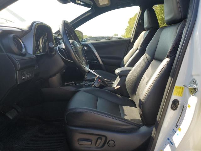  TOYOTA RAV4 2017 White