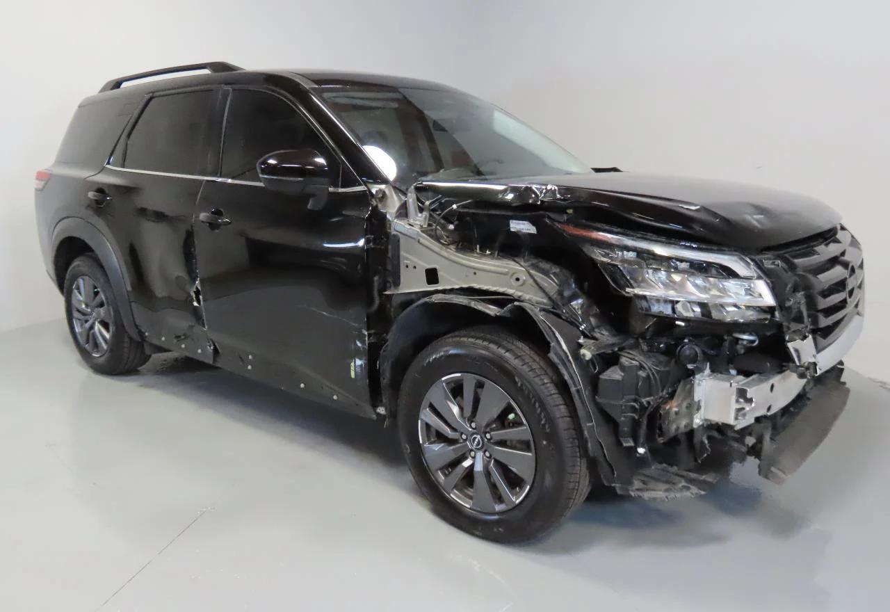2022 Nissan Pathfinder Sv na sprzedaż w Van Nuys, CA - All Over