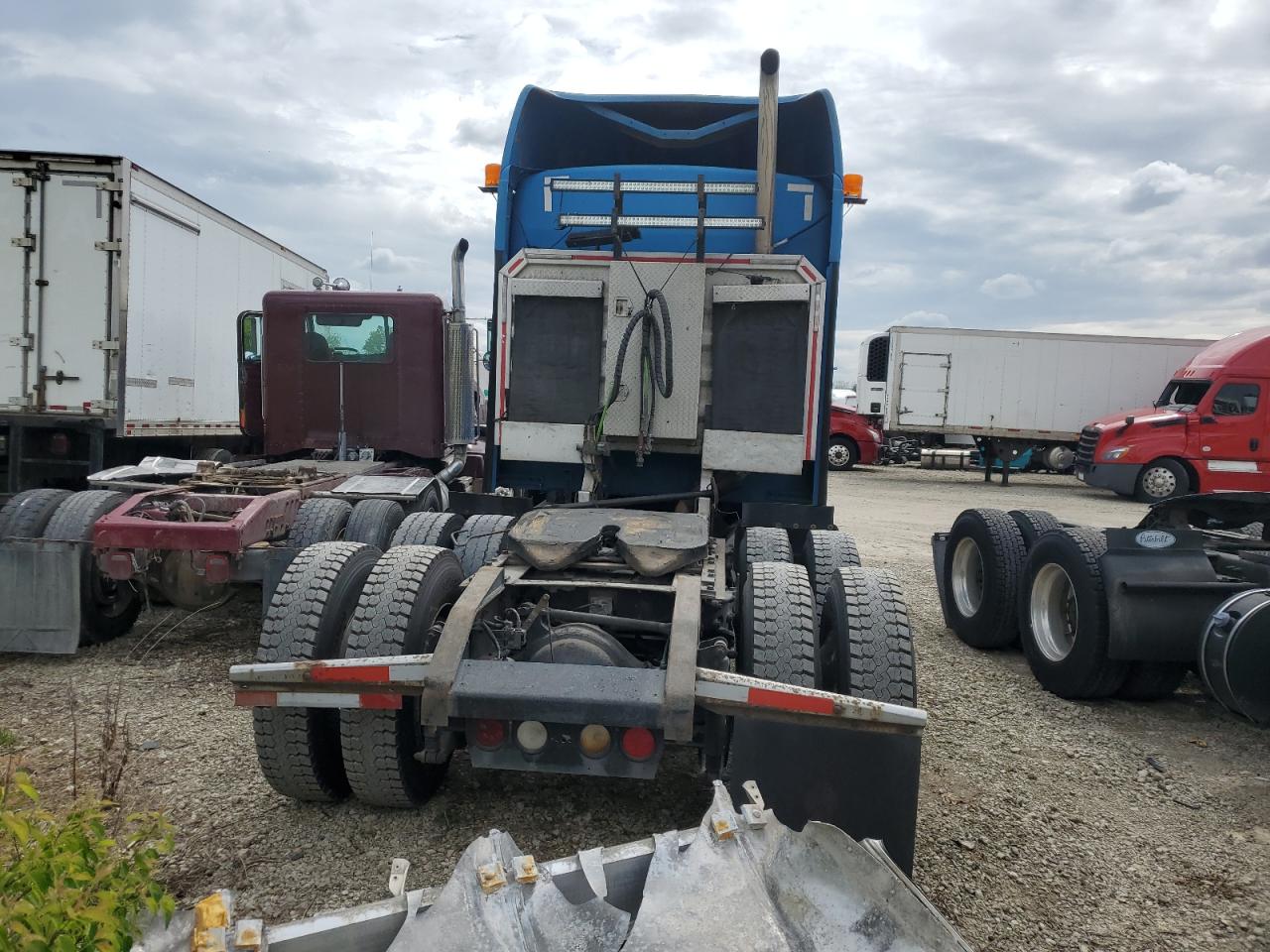 KENWORTH All Models 2006 VIN 1XKADB9X96J118737 фото 6