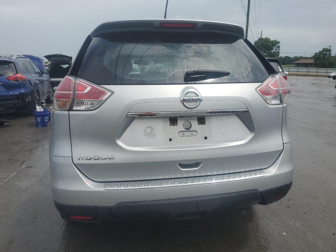 Nissan Rogue s 2015
