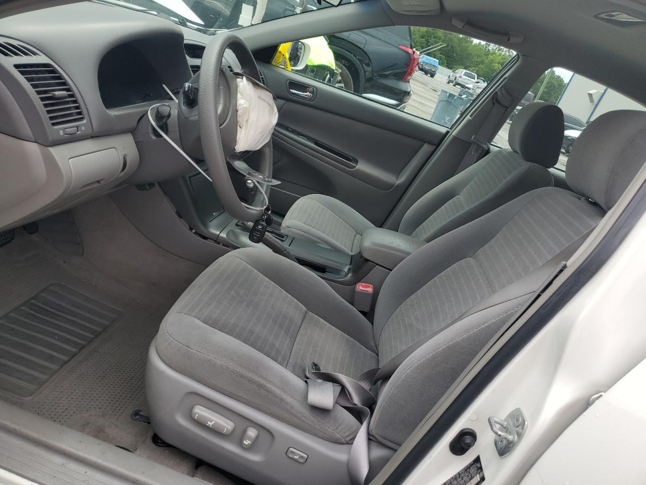 2005 Toyota Camry Le VIN: 4T1BE32K65U020369 Lot: 57290195
