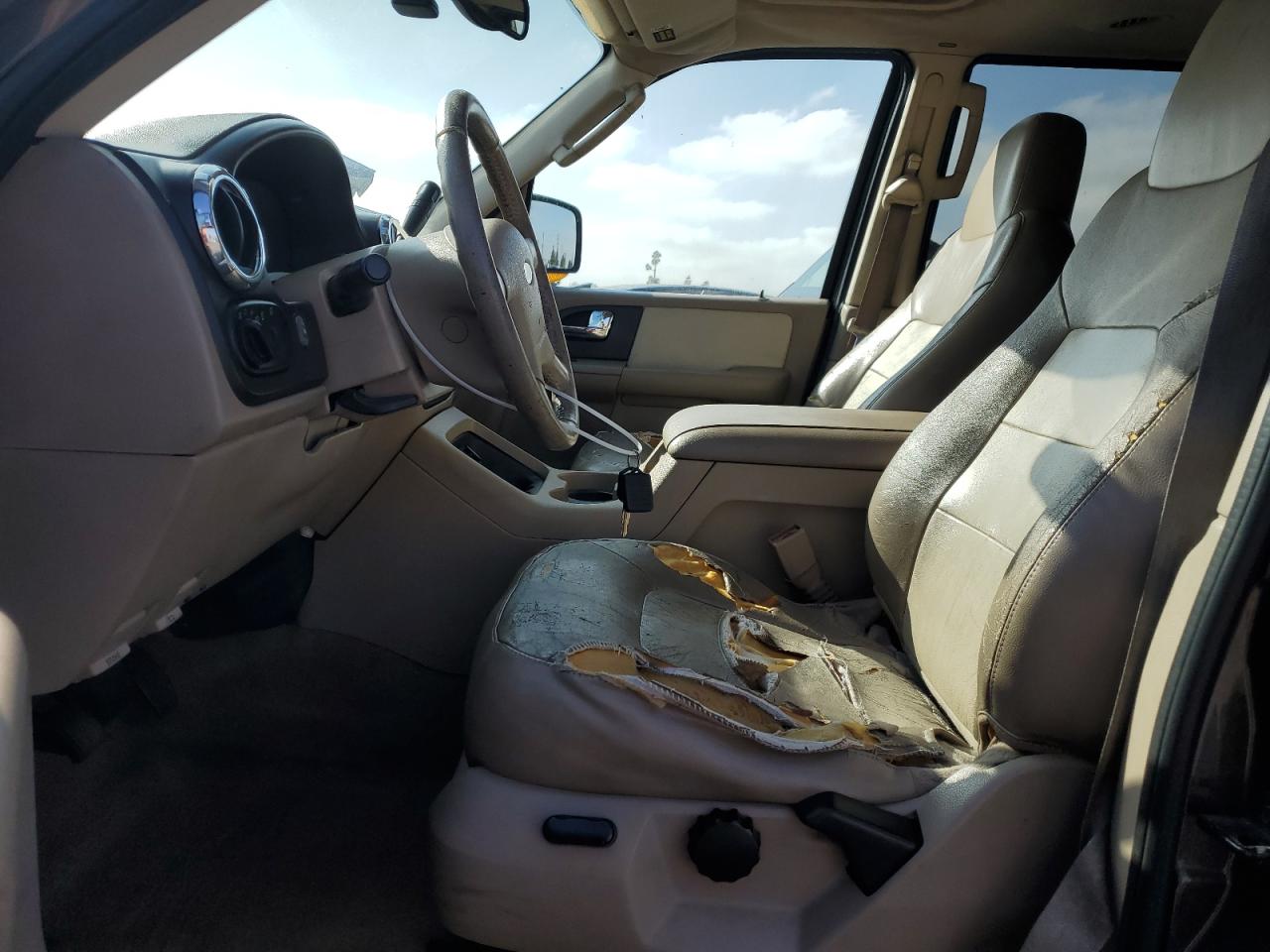2005 Ford Expedition Eddie Bauer VIN: 1FMFU17505LA24709 Lot: 56061085