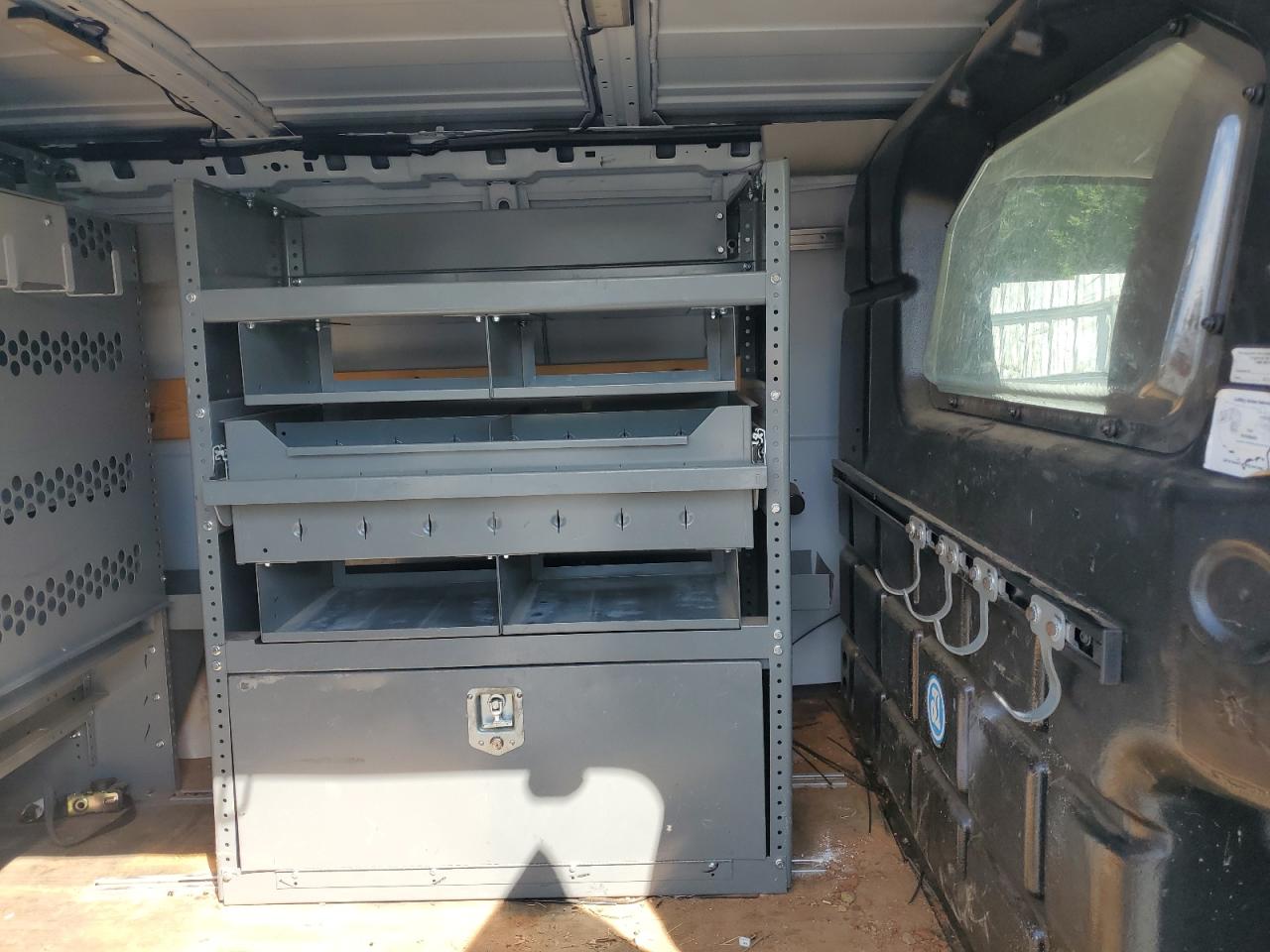 2018 Chevrolet Express G2500 VIN: 1GCWGAFP9J1198380 Lot: 57449965