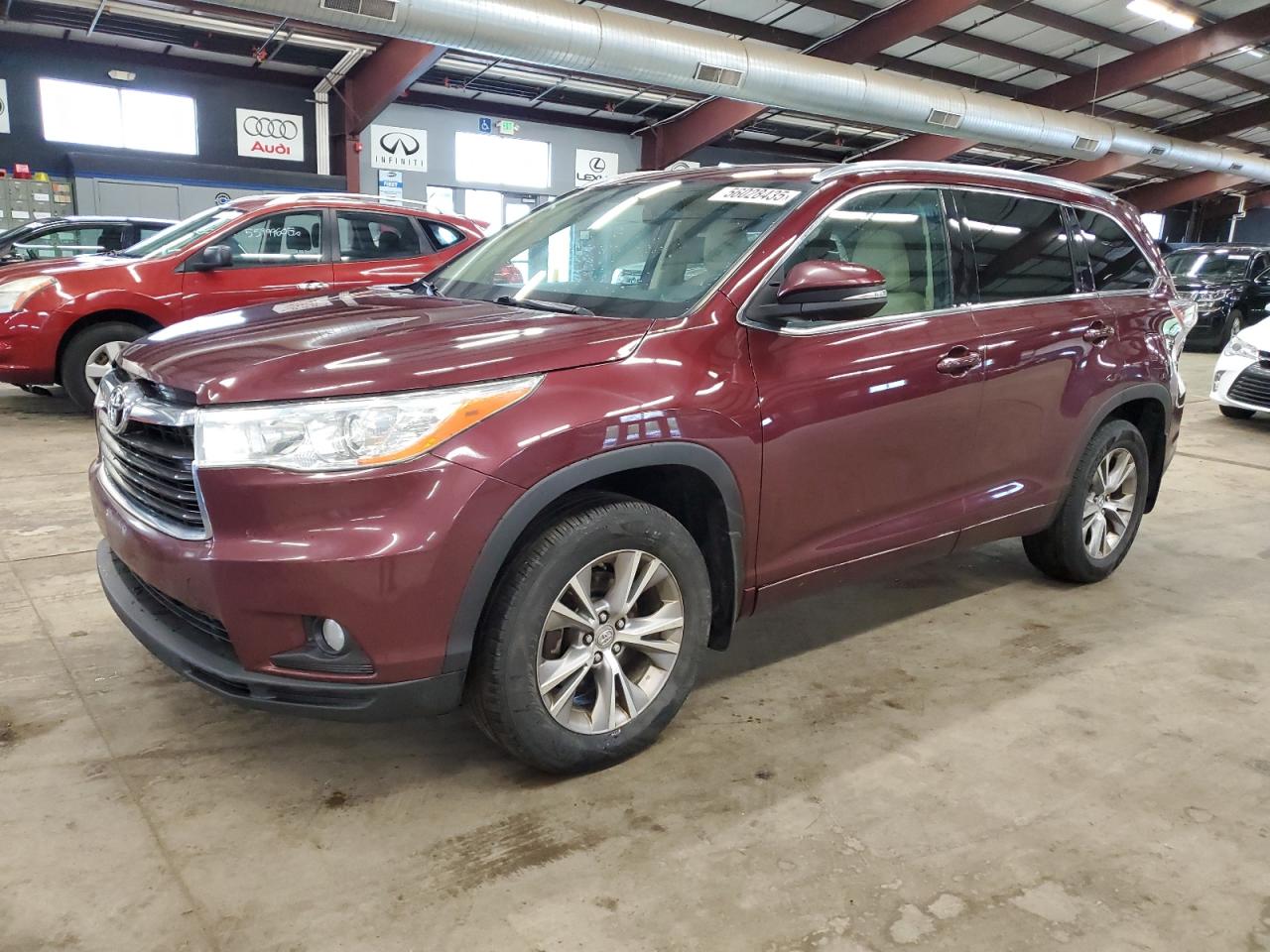 2014 Toyota Highlander Xle for Sale in East Granby, CT - Minor Dent/Scratches