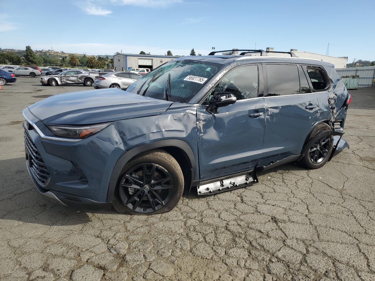 2024 Toyota Grand Highlander Xle for Sale in Vallejo, CA - Side