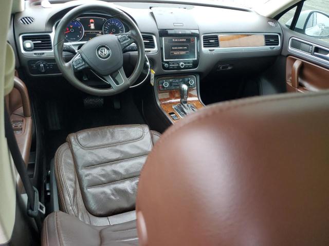 Parquets VOLKSWAGEN TOUAREG 2012 Biały
