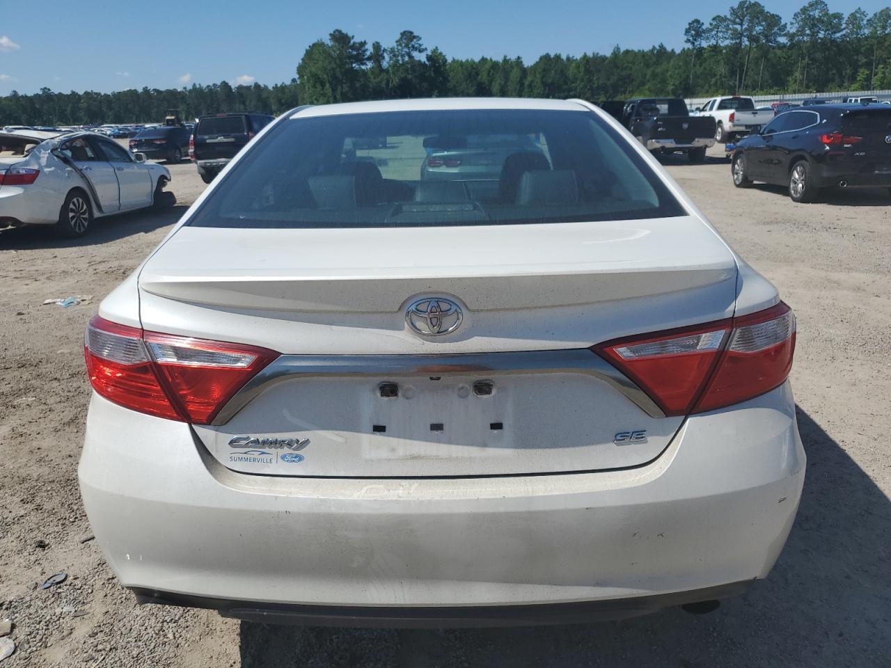 2016 Toyota Camry Le VIN: 4T1BF1FK2GU260582 Lot: 57067945