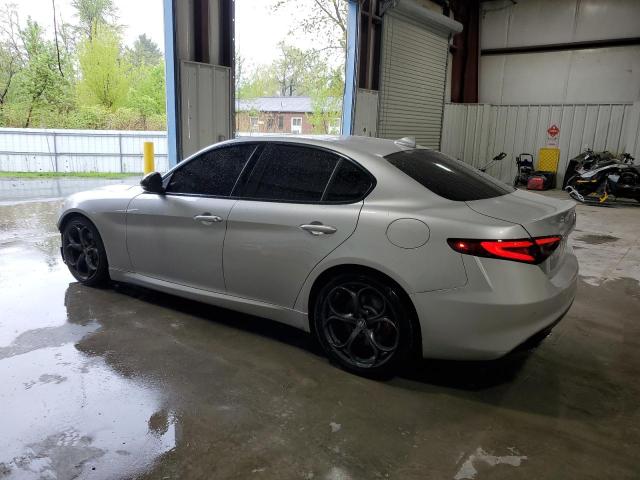  ALFA ROMEO GIULIA 2019 Srebrny