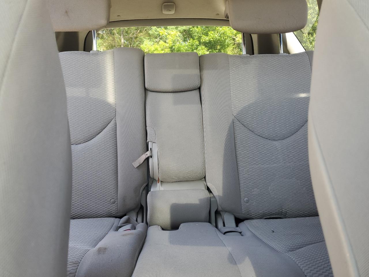 2007 Toyota Rav4 Limited VIN: JTMBD31V775115202 Lot: 57688425